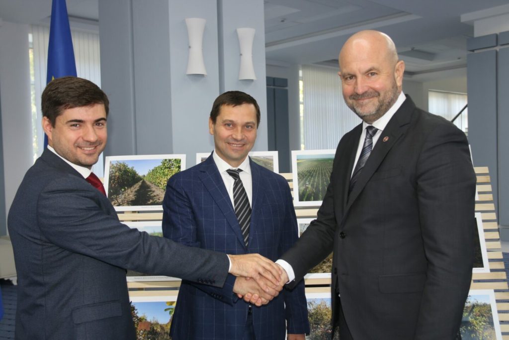 Agenția Proprietății Publice anunță o inițiativă majoră, transmiterea a 672,4 Ha de teren către Combinatul de Vinuri „Cricova” S.A.